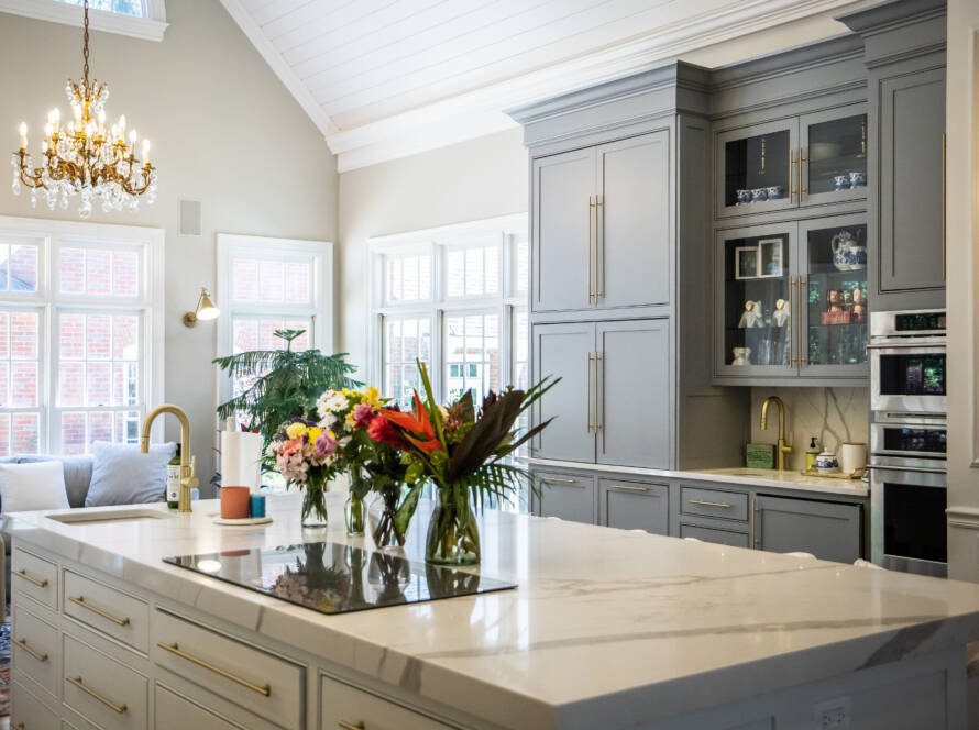 Luxury kitchen remodel Grapevine – grand elegance and custom cabinetry