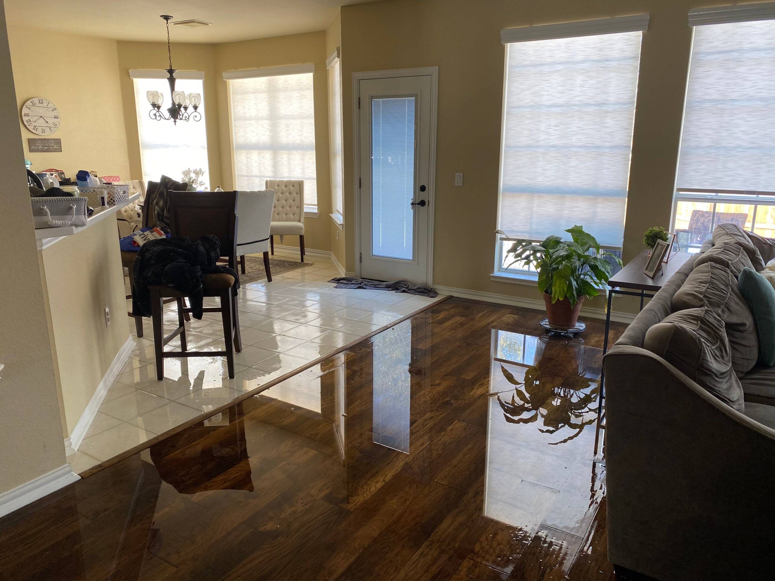 Mold containment setup with negative air and HEPA filtration